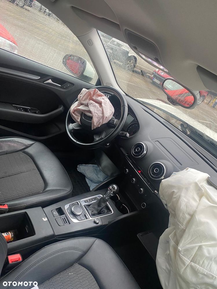 Audi A3 Sportback 2.0 TDI S tronic Ambition - 5