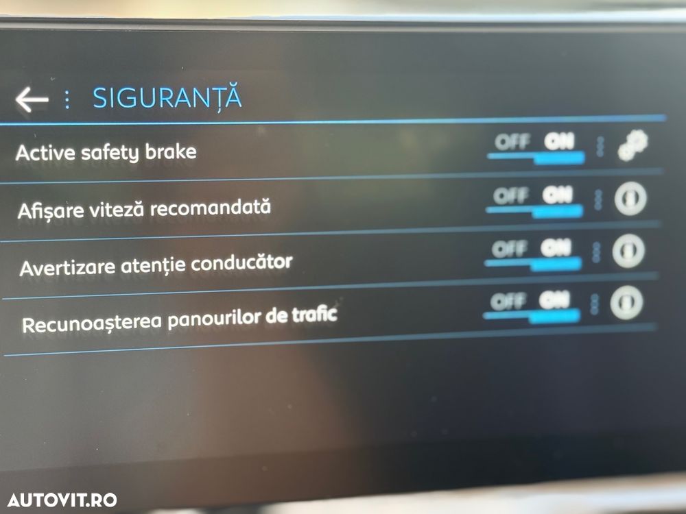 Peugeot 3008 1.2 PureTech 130 EAT8 Active Pack - 13