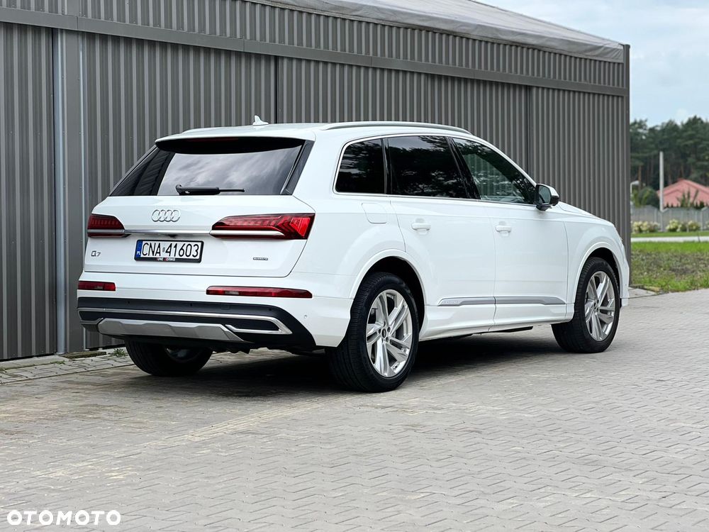 Audi Q7 55 TFSI quattro tiptronic - 11
