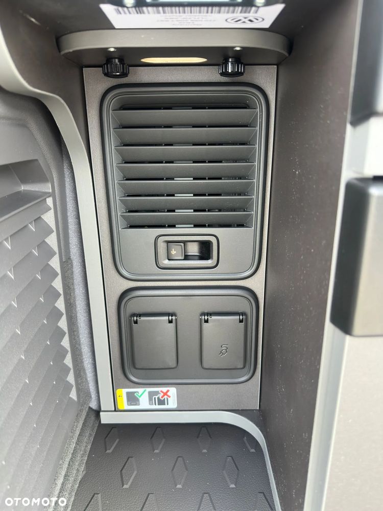 Volkswagen California - 11