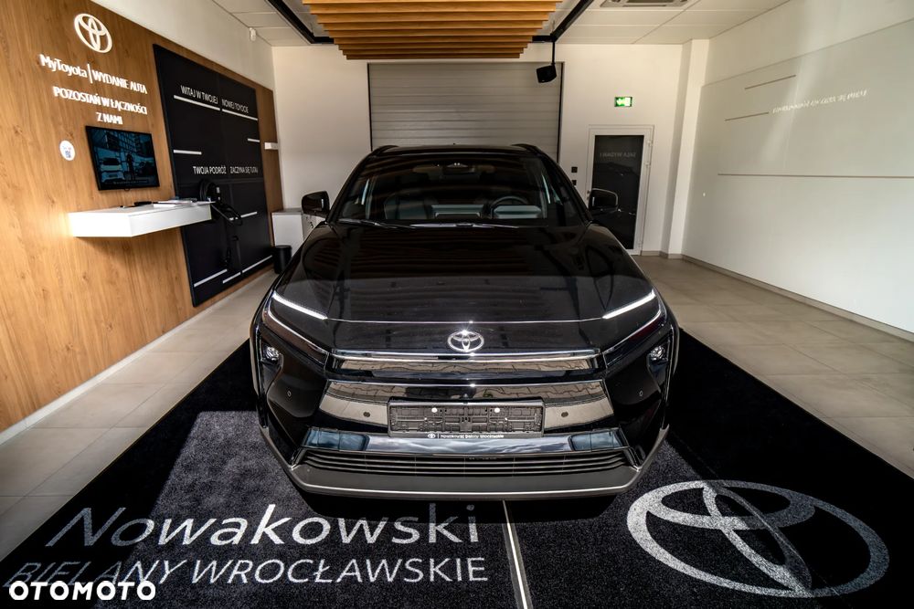 Toyota bZ4X 73.1kWh Executive - 8