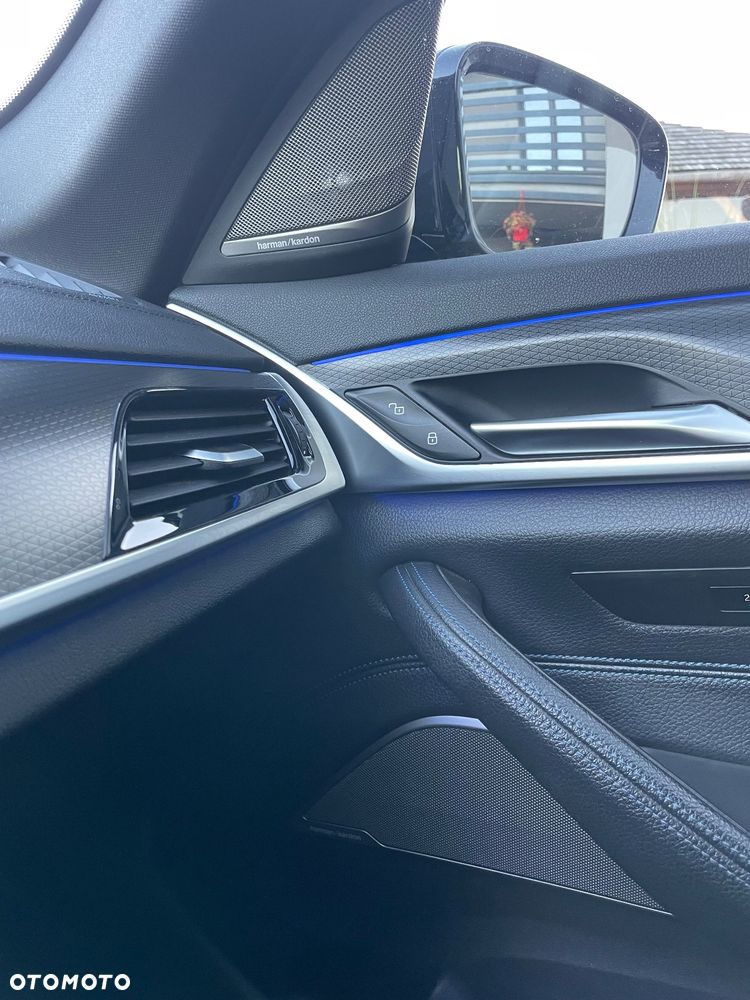 BMW Seria 5 520i M Sport sport - 34