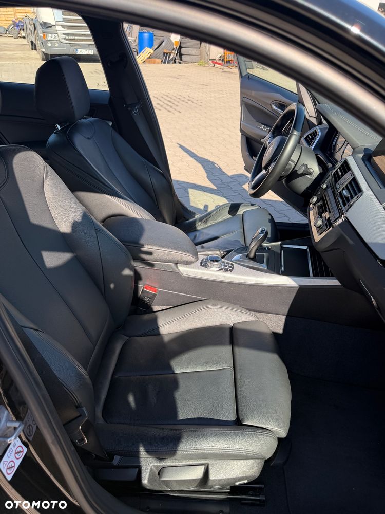 BMW Seria 1 120i M Sport Shadow - 20