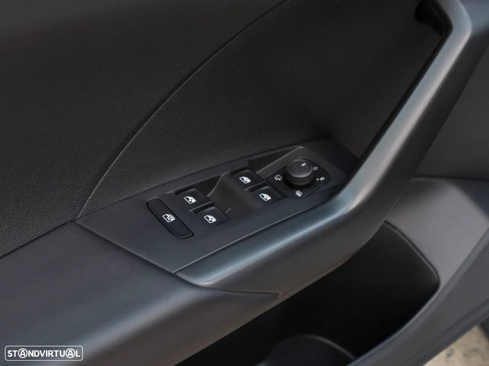 VW T-Cross 1.0 TSI Urban DSG - 19