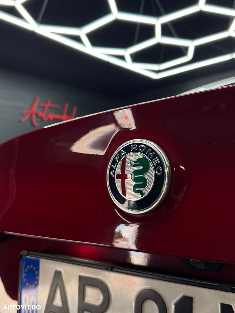 Alfa Romeo Giulia 2.2 JTDM Aut. - 7