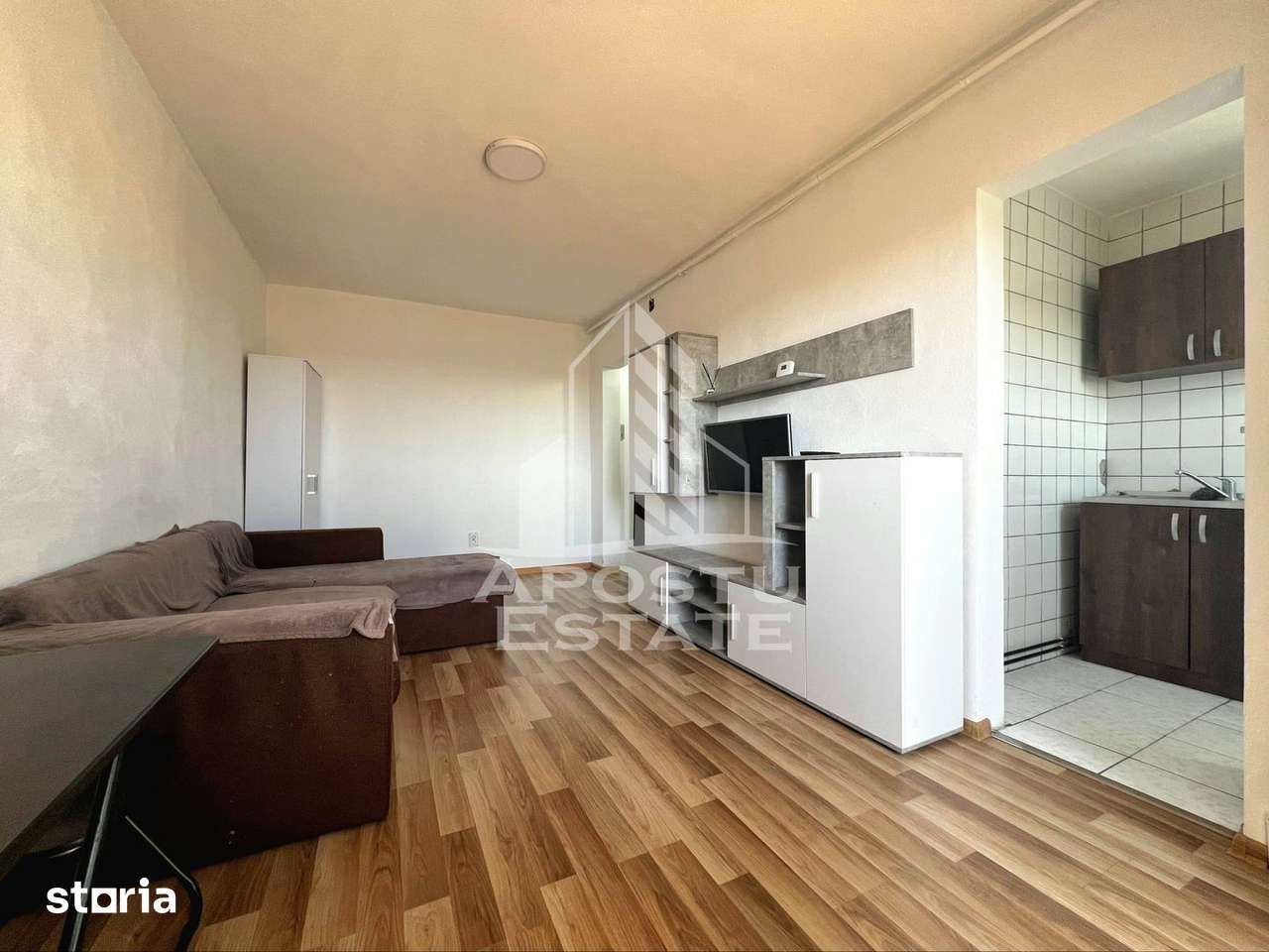 Apartament cu o camera, Confectii, centrala proprie — fotografia 1