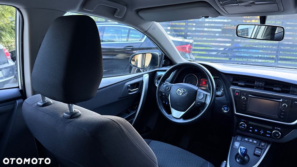 Toyota Auris 1.8 HSD Prestige - 36