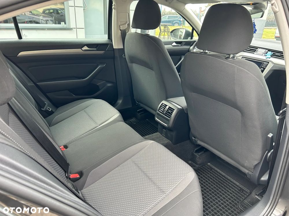 Volkswagen Passat 1.5 TSI EVO Comfortline - 9