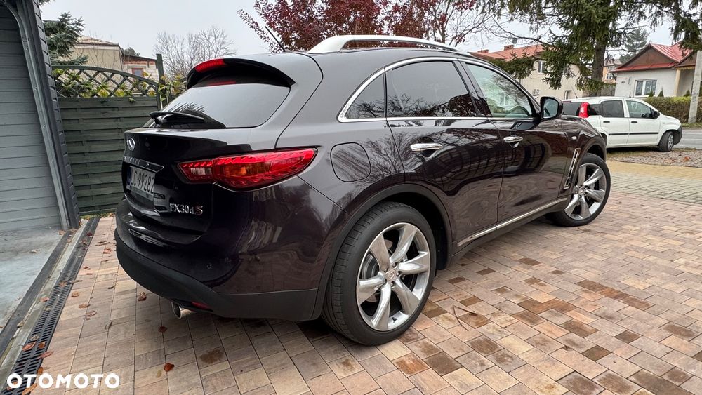 Infiniti FX FX30d S - 4