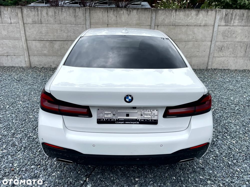 BMW Seria 5 520i M Sport Edition - 6