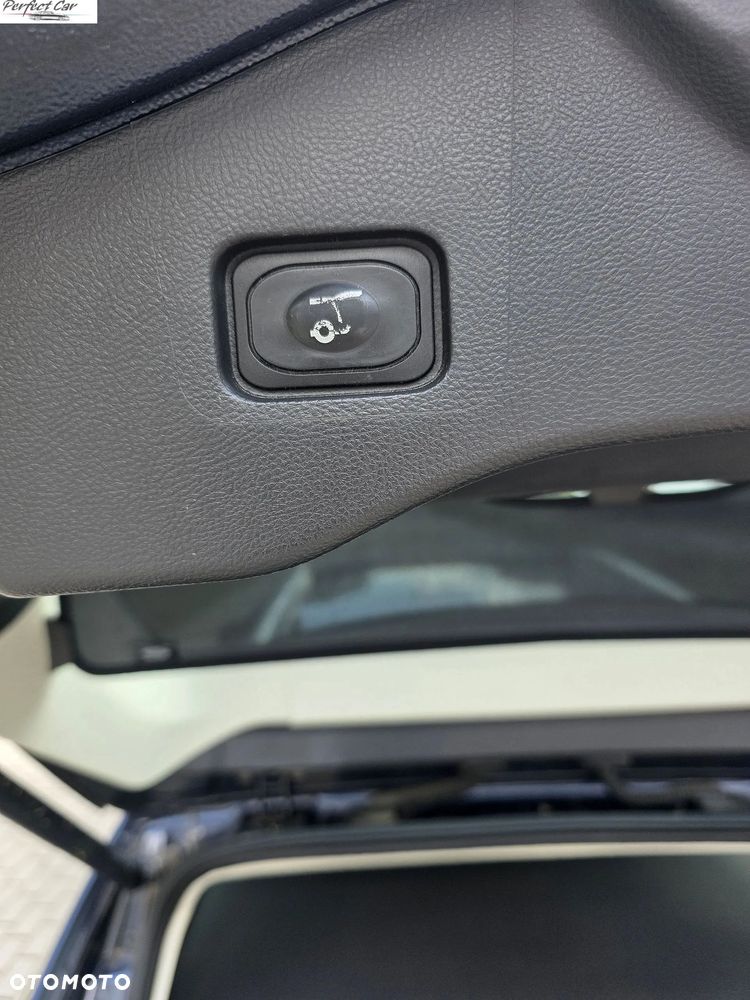 Ford Mondeo SW 2.0 Hybrid Executive Plus - 34