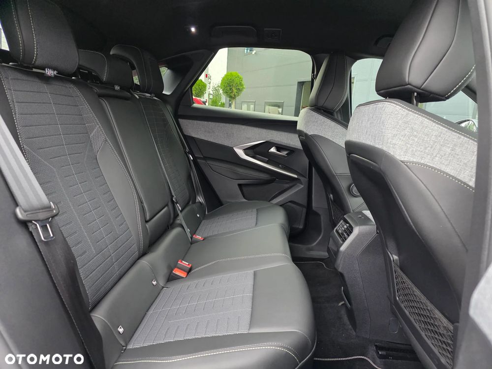 Peugeot 3008 Hybrid 145 e-DSC6 GT - 24