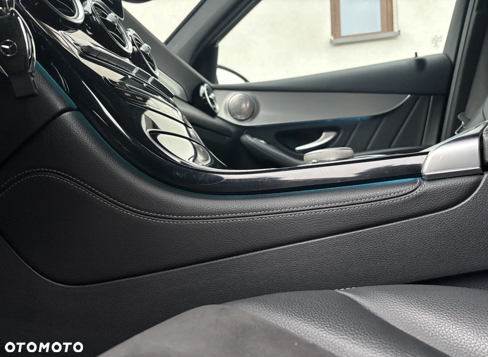 Mercedes-Benz GLC - 26