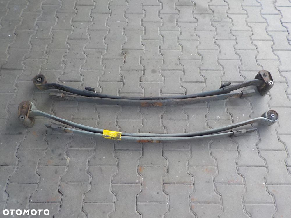 CRAFTER SPRINTER 906 RESOR PIÓRO TYŁ RESORY PODWÓJNY
