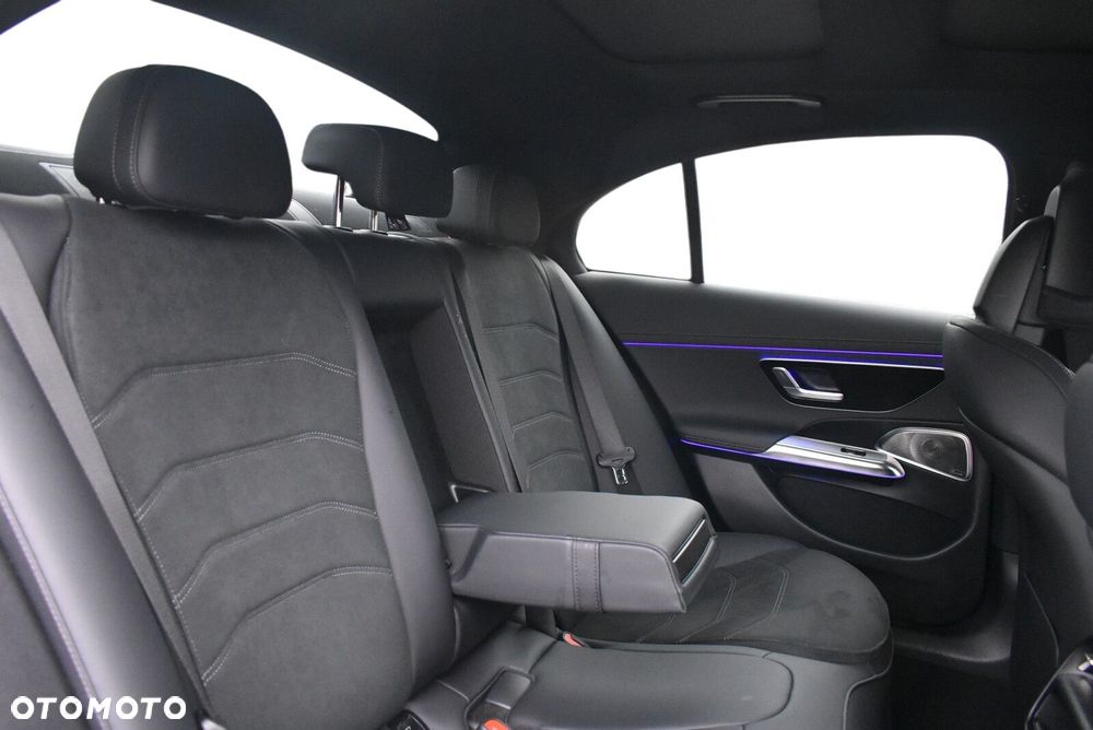 Mercedes-Benz Klasa E 220 d mHEV 4-Matic AMG 9G-Tronic - 10