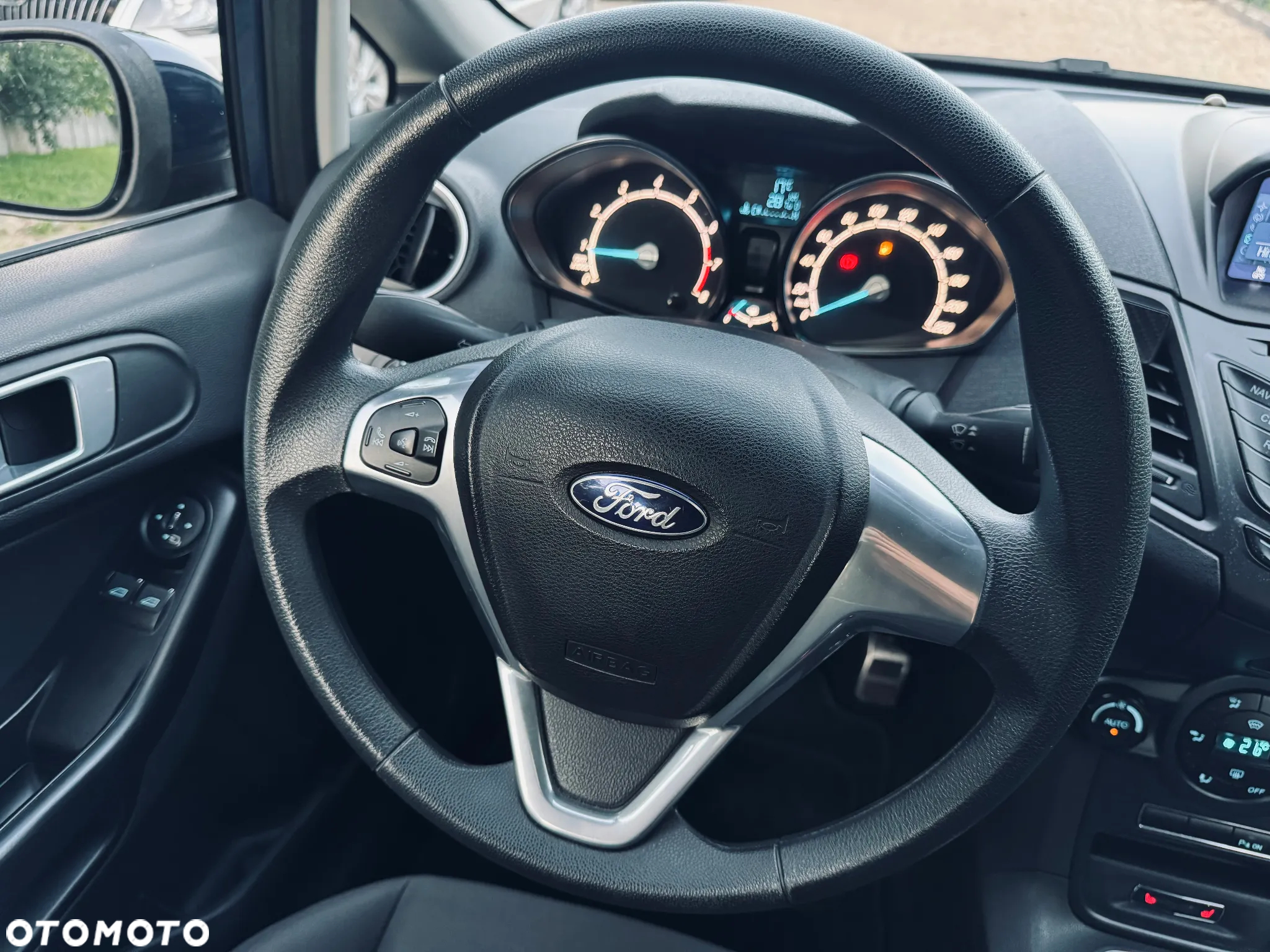 Ford Fiesta - 12
