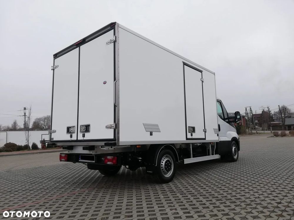 Iveco Daily 35S15 Chlodnia Izoterma 3.0 HDi - 22