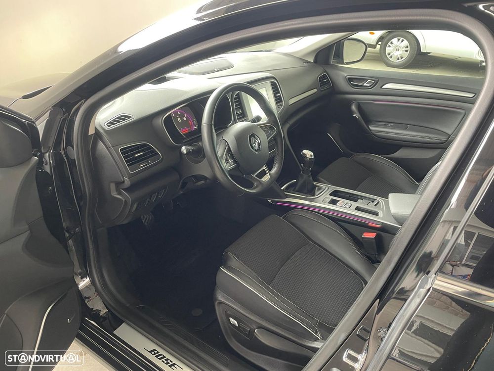 Renault Mégane ENERGY TCe 130 BOSE EDITION - 9