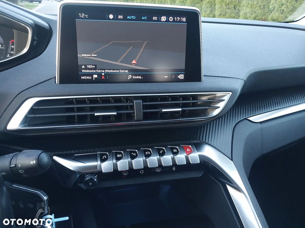Peugeot 5008 - 17