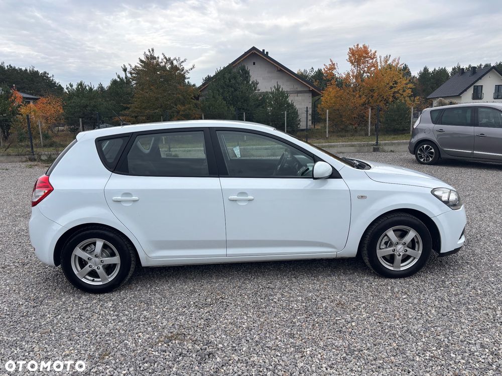 Kia Ceed 1.4 CVVT Attract - 8