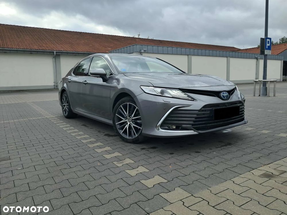 Toyota Camry 2.5 Hybrid Executive CVT - 1