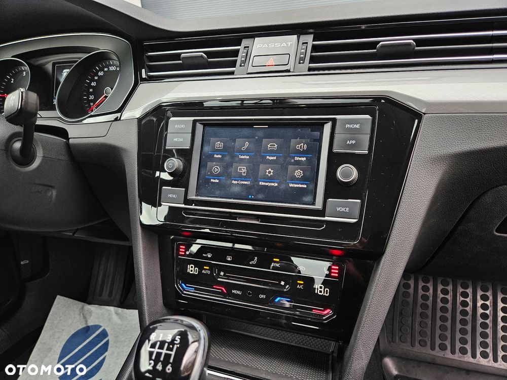 Volkswagen Passat 2.0 TDI EVO Business - 16