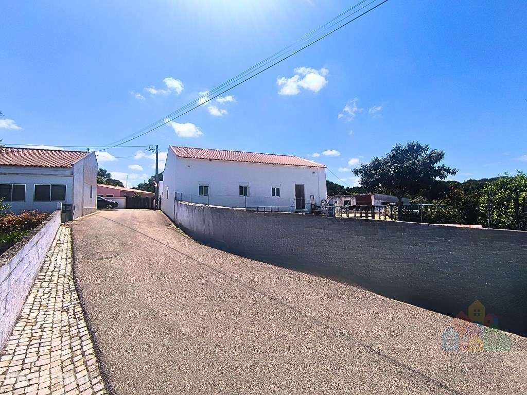 Moradia T3 com piscina e terreno com furo em Abrantes - Grande imagem: 4/20