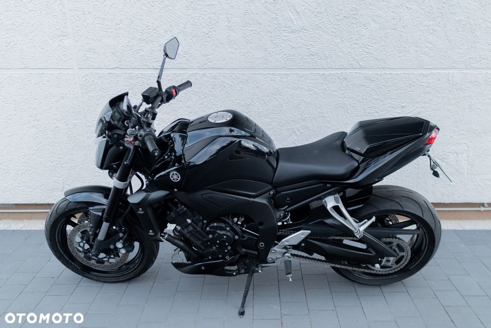 Yamaha FZ - 8