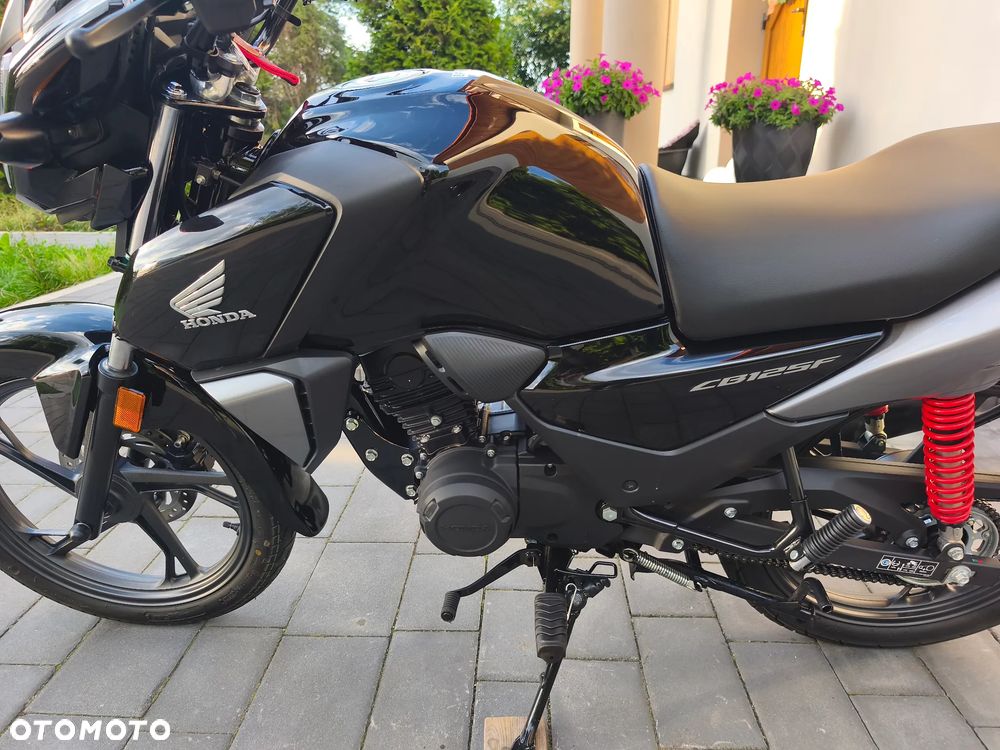 Honda CBF - 18