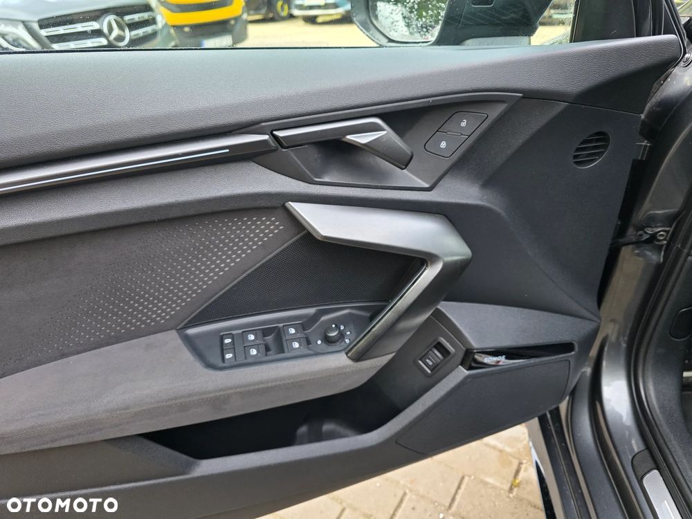 Audi RS3 Sportback - 11