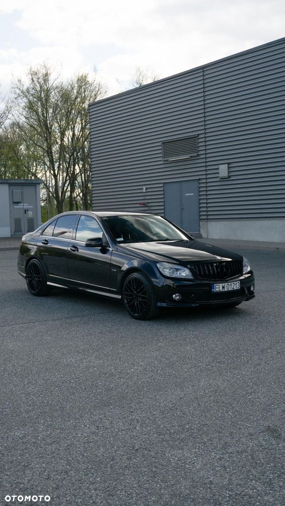 Mercedes-Benz Klasa C 180 CGI Automatik BlueEFFICIENCY Avantgarde - 4