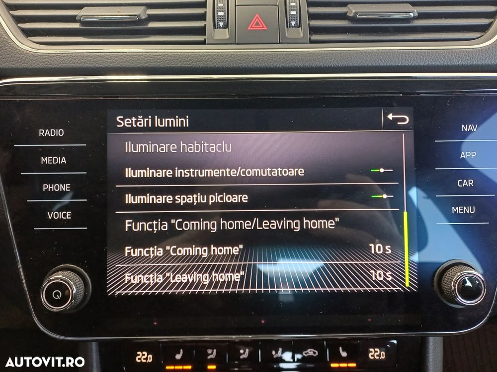 Skoda Superb 2.0 TDI DSG Ambition - 21