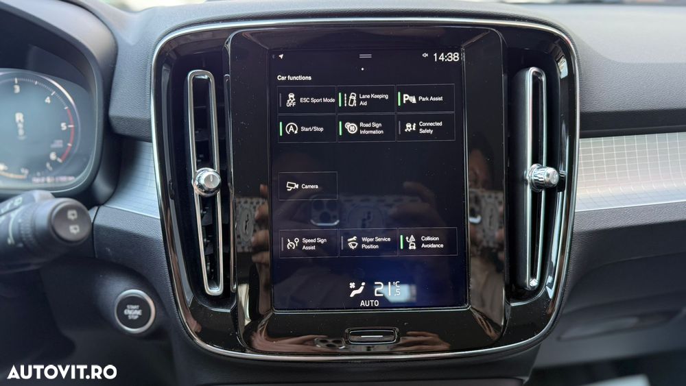 Volvo XC 40 D3 Momentum - 25