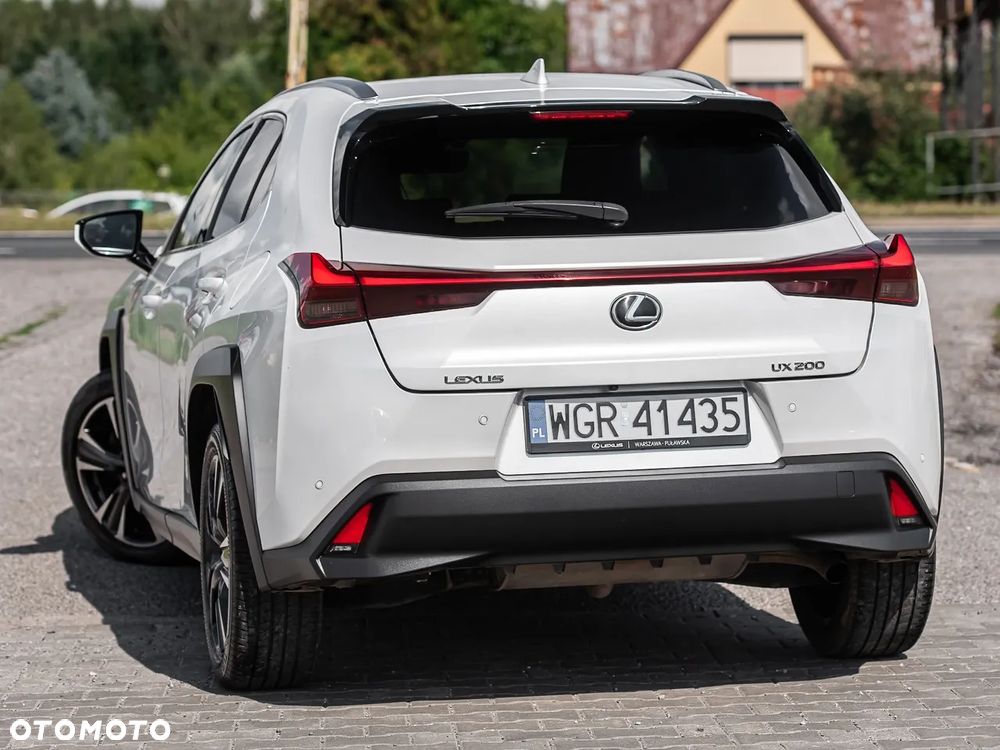 Lexus UX 200 - 8