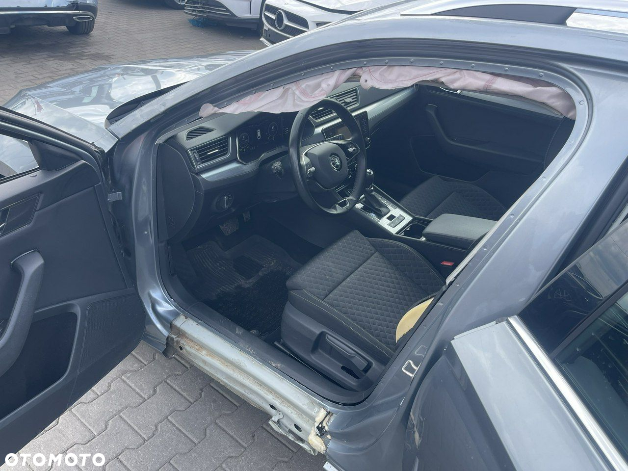 Skoda Superb Combi 2.0 TSI DSG Ambition - 4