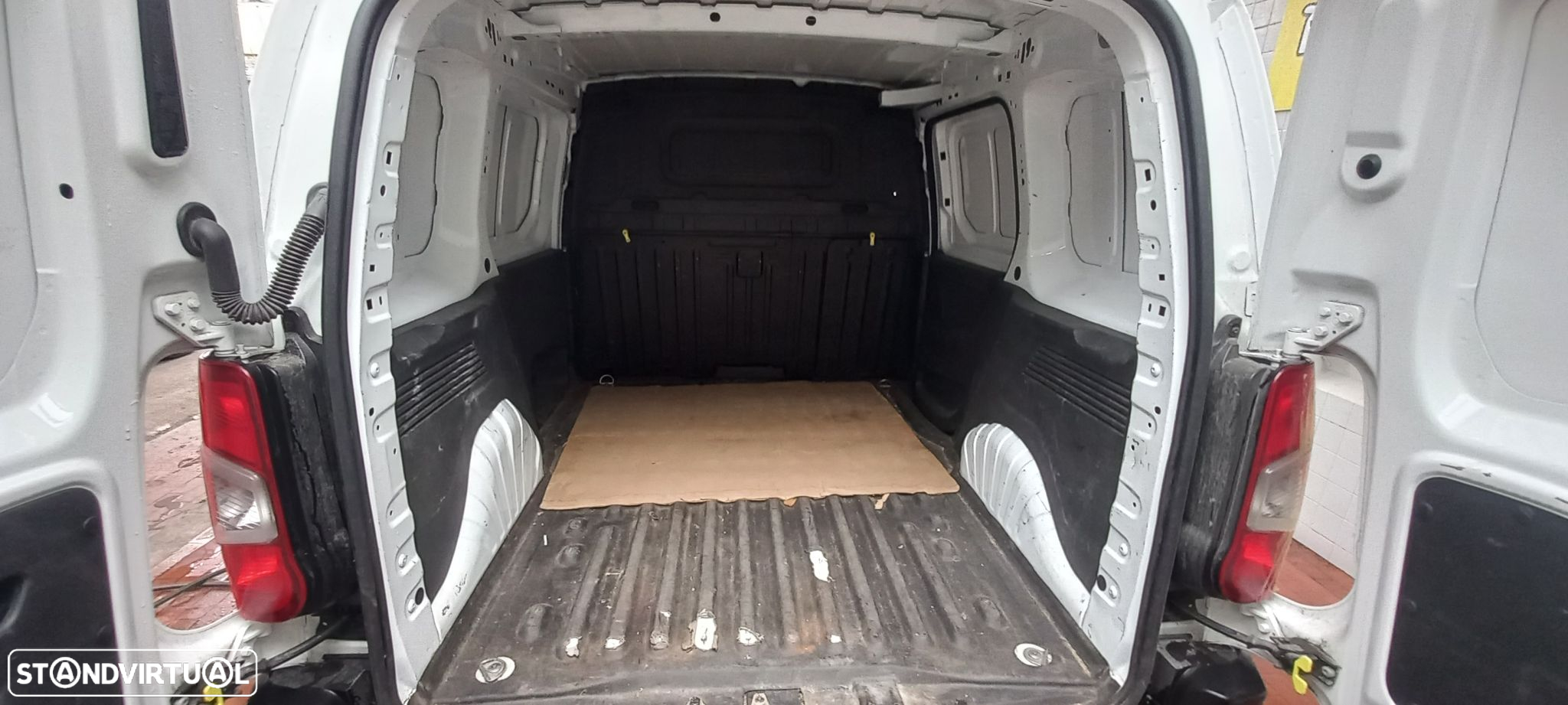 Citroën Berlingo  Van 1.5 Bluehdi M Club - 14