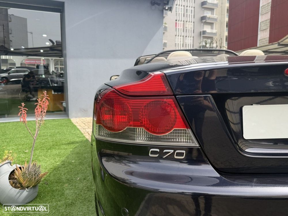 Volvo C70 2.0 D Momentum - 17