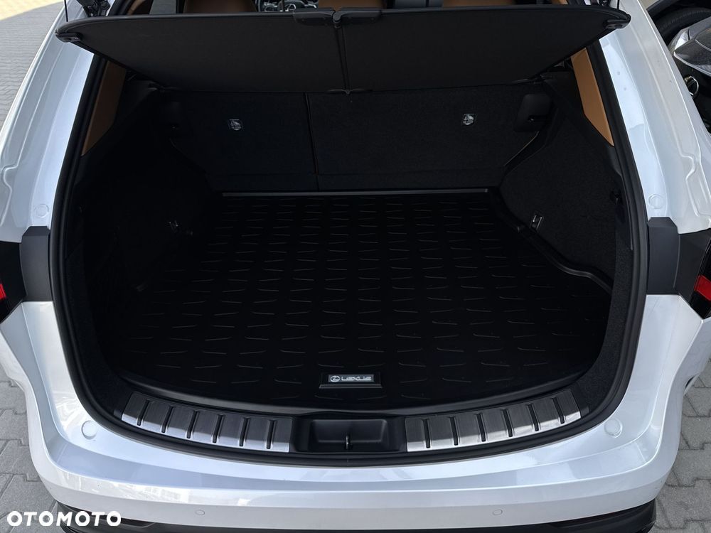 Lexus NX 350h Prestige AWD - 25