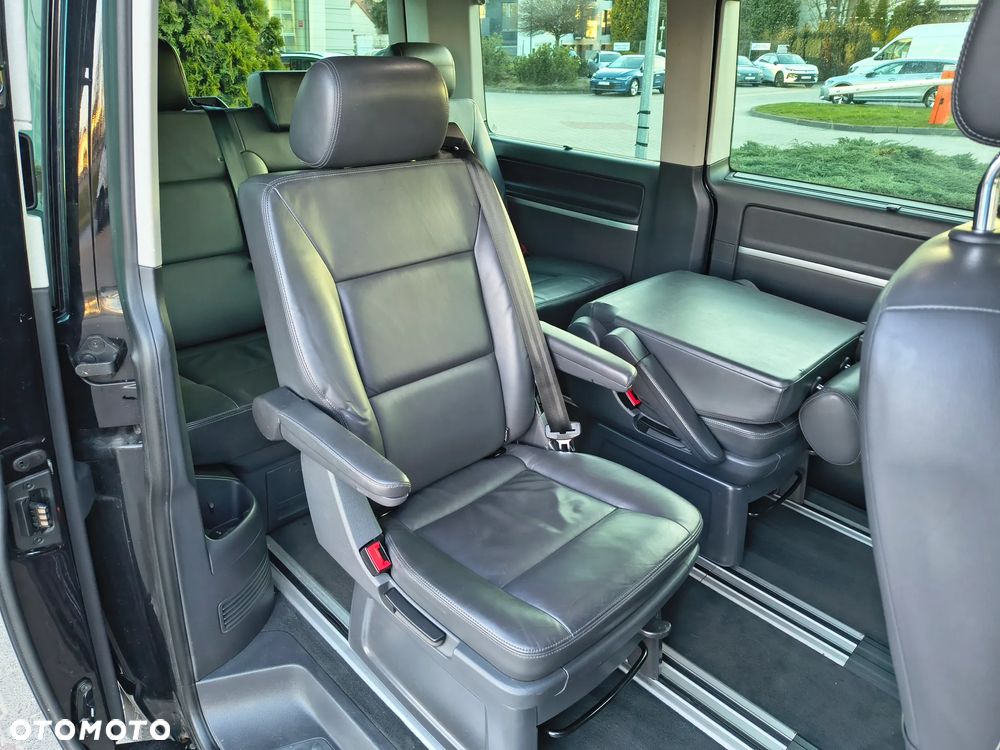 Volkswagen Multivan - 6