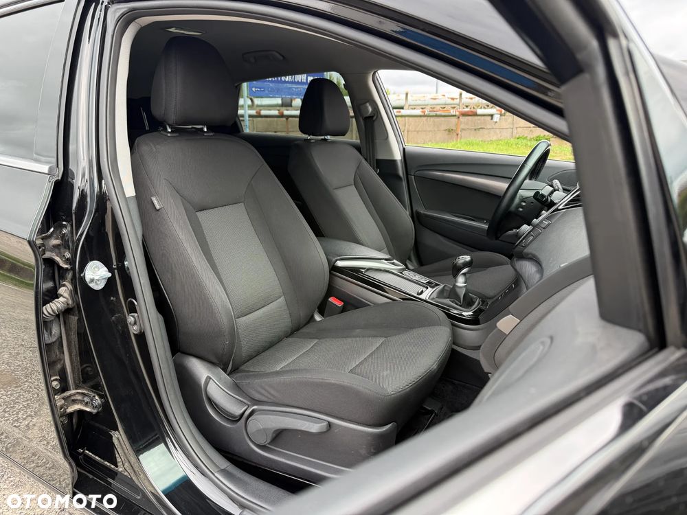 Hyundai i40 Kombi blue 1.6 Family+ - 28
