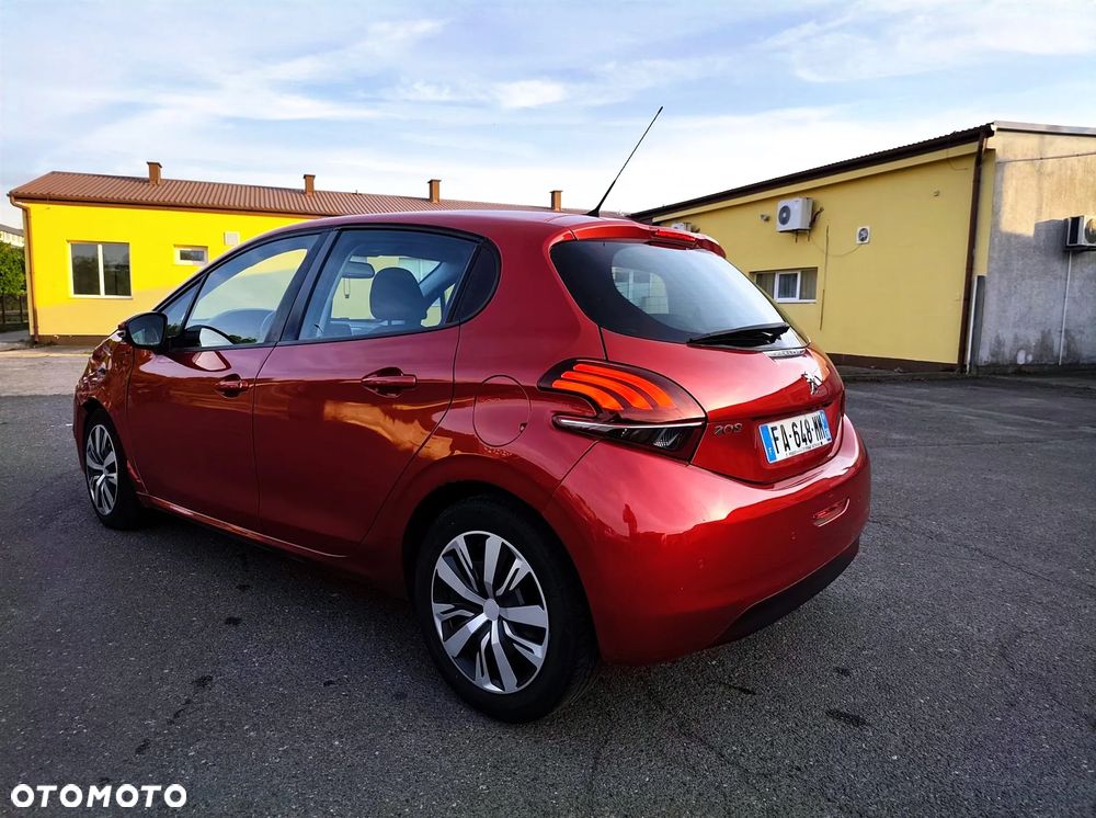 Peugeot 208 PureTech 82 Start & Stop Allure - 5