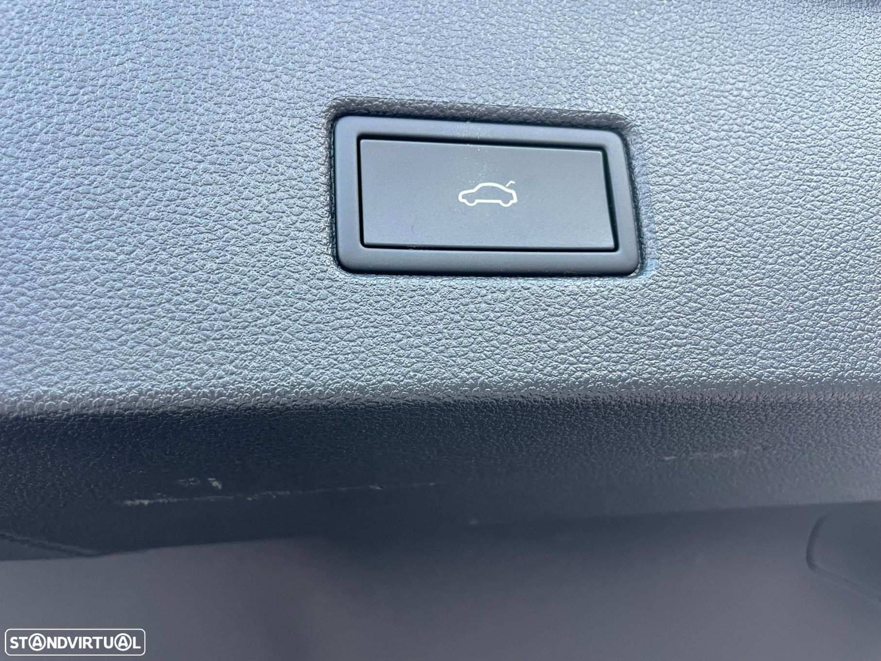 VW T-Roc 1.5 TSI R-Line DSG - 37