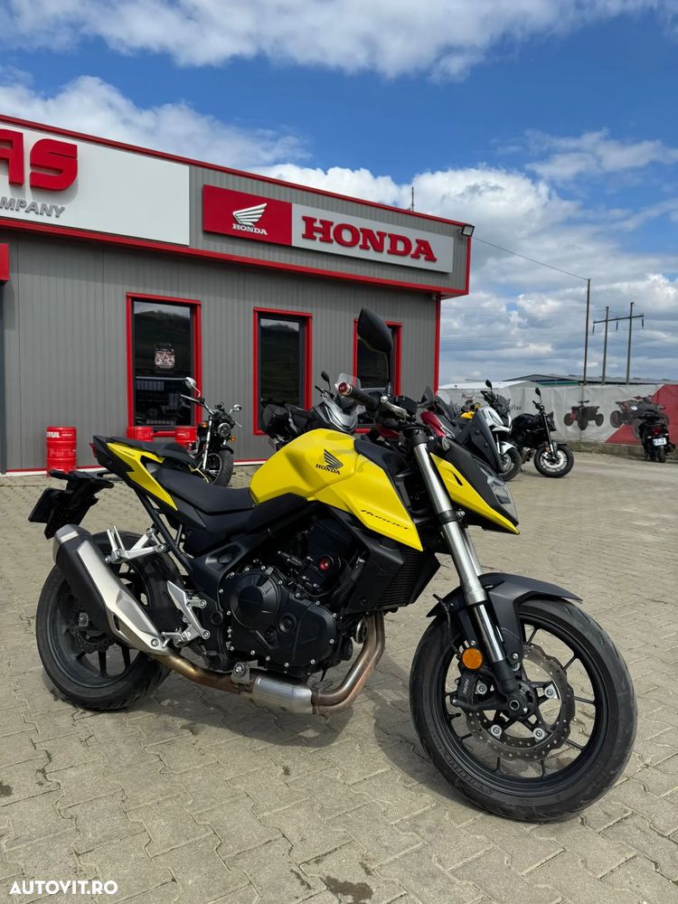 Honda CB 750 Hornet - 2