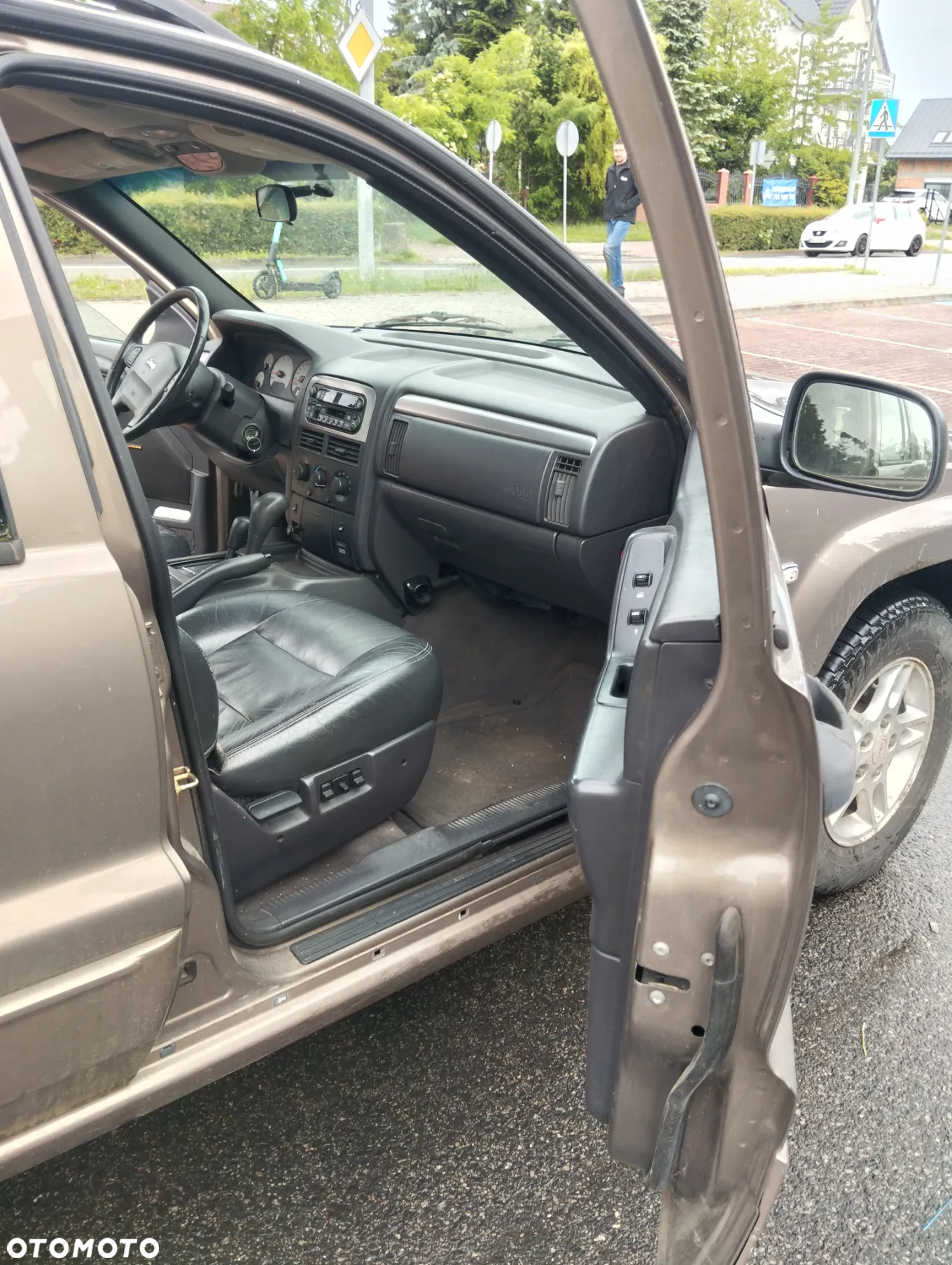 Jeep Grand Cherokee 4.0 Laredo - 14