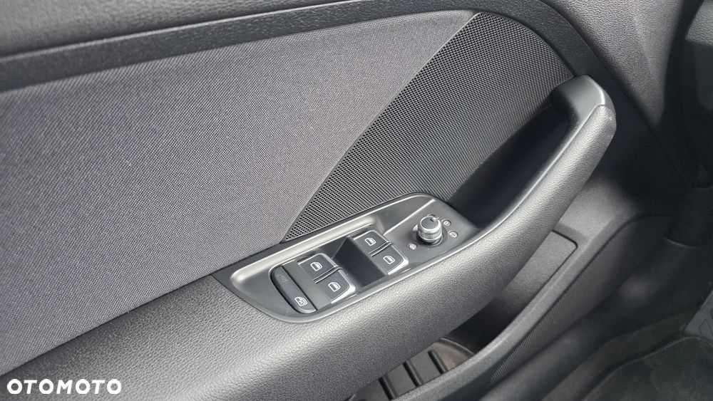 Audi A3 Sportback 2.0 TDI Quattro Ambiente - 18
