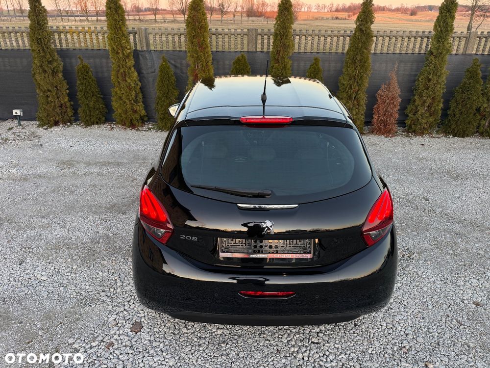 Peugeot 208 - 12