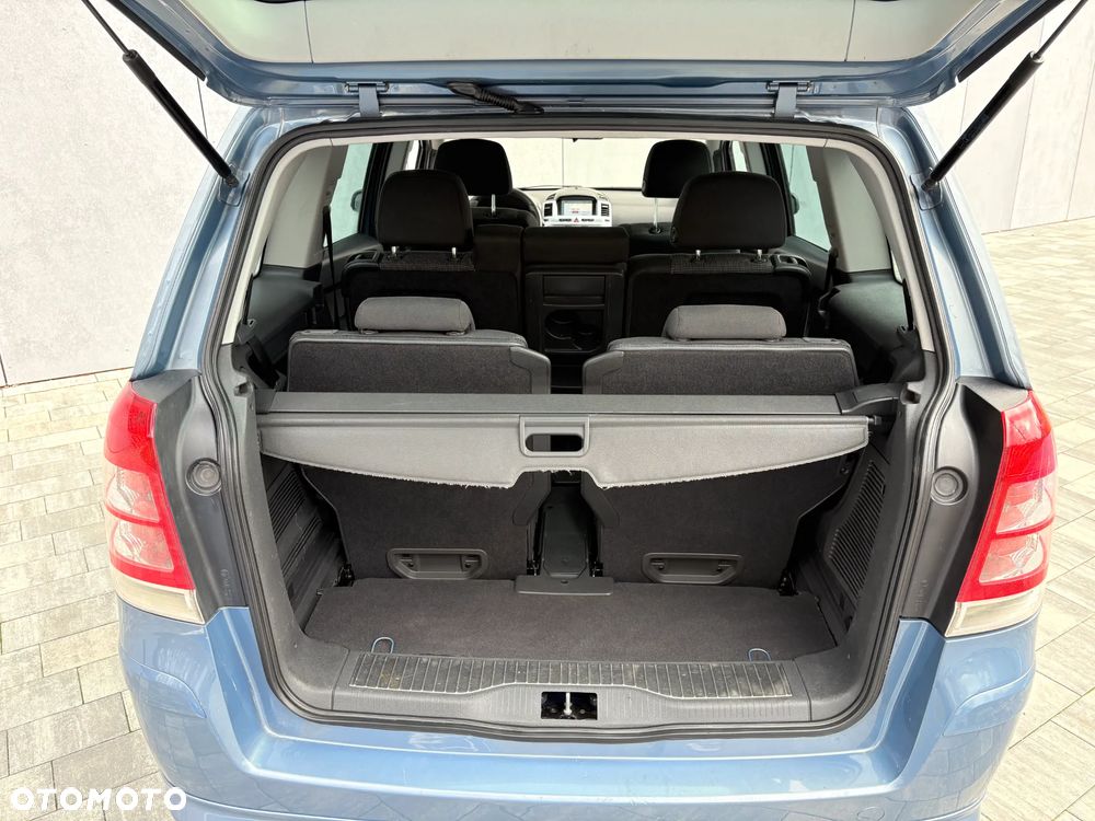 Opel Zafira 1.8 Sport - 26