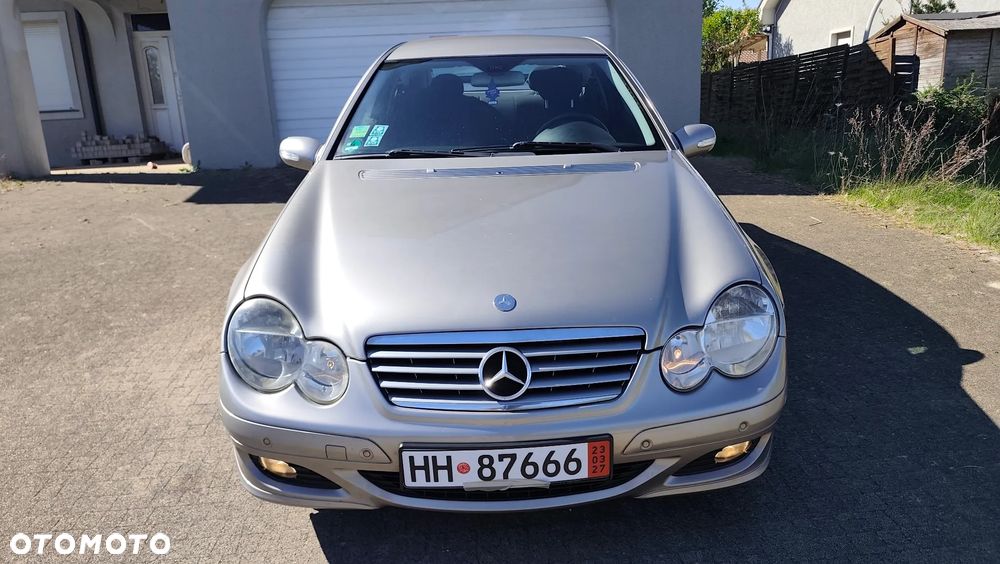 Mercedes-Benz Klasa C 200 Kompressor Automatik Sport Edition - 25