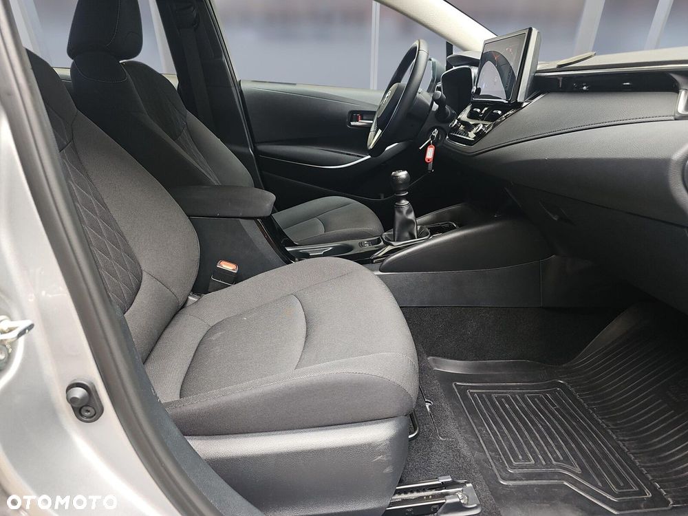 Toyota Corolla 1.5 Comfort - 11
