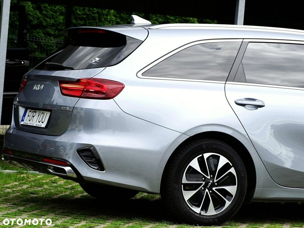 Kia Ceed 1.6 GDI PHEV L Business Line DCT - 12